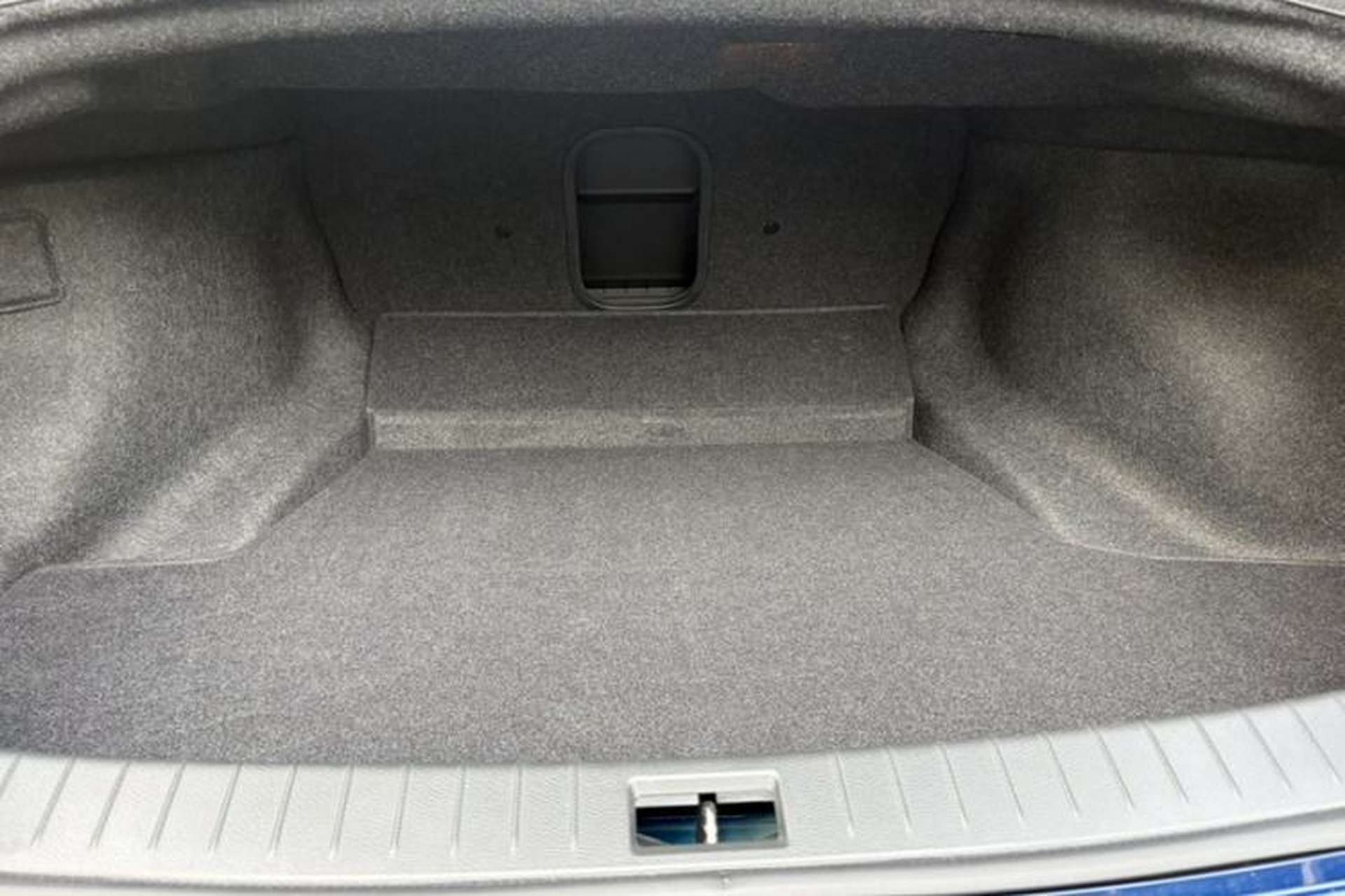 Used Infiniti Q50L 2018 2.0T Enjoyment Version China VI Standard Trunk