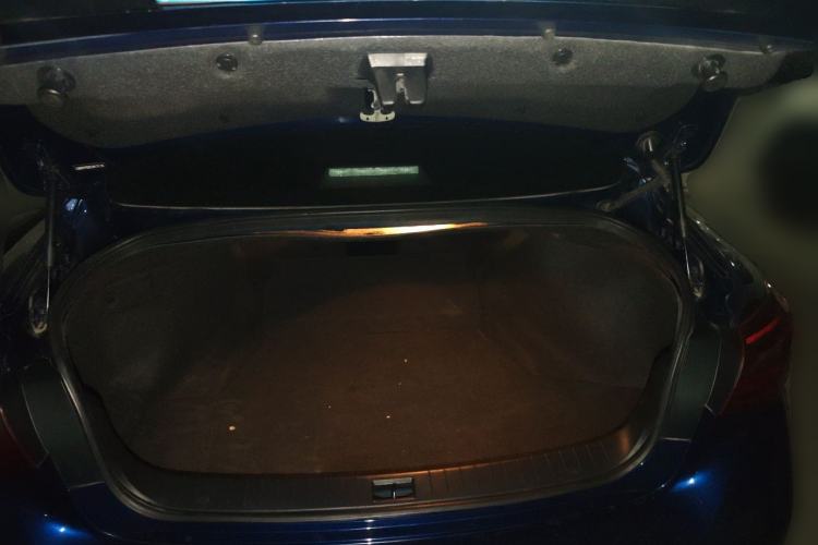 Used Infiniti Q50L 2018 2.0T Enjoyment Version China VI Standard Trunk