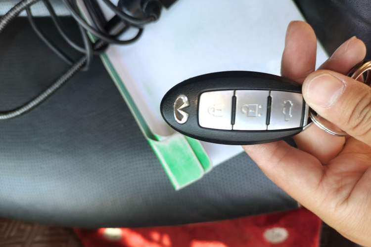 Used Infiniti Q50L 2018 2.0T Enjoyment Version China V Standard Vehicle Key