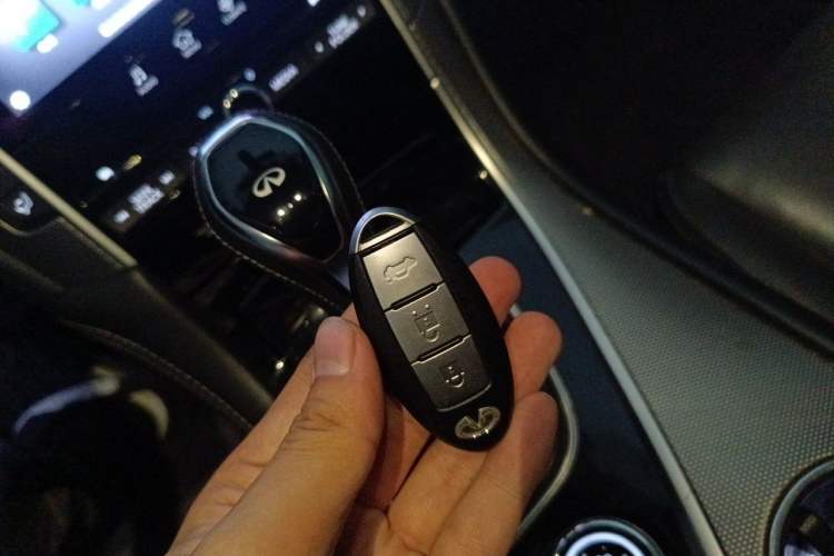 Used Infiniti Q50L 2018 2.0T Enjoyment Version China V Standard Vehicle Key