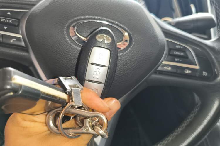 Used Infiniti Q50L 2018 2.0T Enjoyment Version China V Standard Vehicle Key