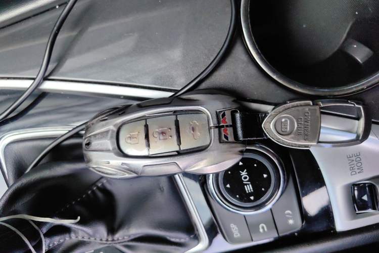Used Infiniti Q50L 2018 2.0T Comfort Edition China V Standard Vehicle Key