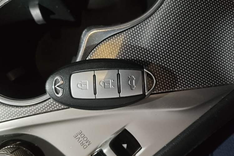Used Infiniti Q50L 2018 2.0T Enjoyment Edition China V standard Vehicle Key