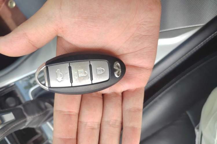 Used Infiniti Q50L 2018 2.0T Enjoyment Edition China V standard Vehicle Key
