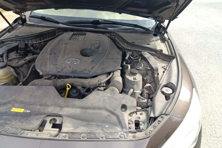 Used Infiniti Q50L 2018 2.0T Comfort Edition China V Standard Engine Bay Left