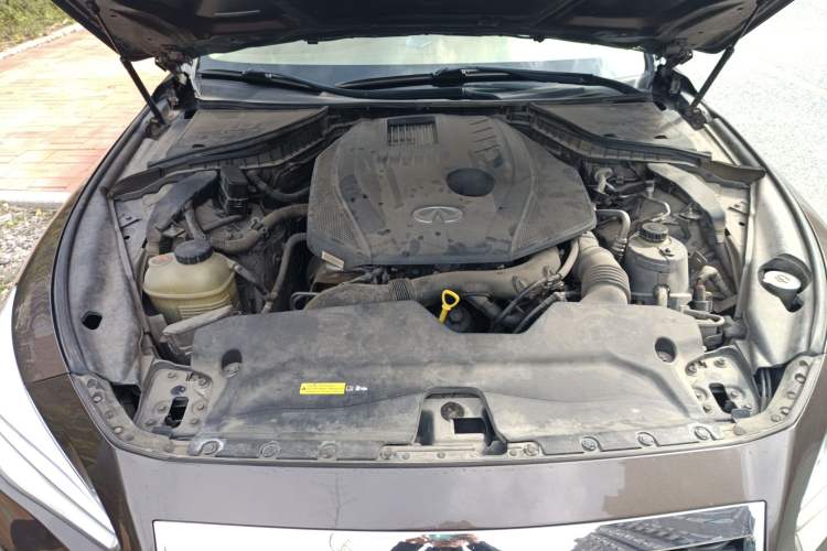 Used Infiniti Q50L 2018 2.0T Comfort Edition China V Standard Engine Bay