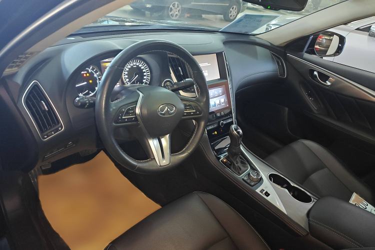 Used Infiniti Q50L 2018 2.0T Enjoyment Version China V Standard Interior 3
