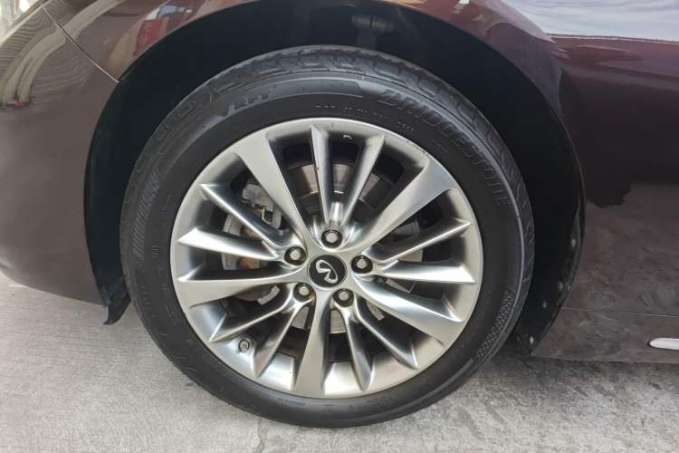 Used Infiniti Q50L 2018 2.0T Enjoyment Version China V Standard Left Front Wheel Hub