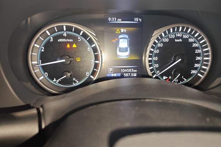 Used Infiniti Q50L 2018 2.0T Enjoyment Version China V Standard Odometer Close Up