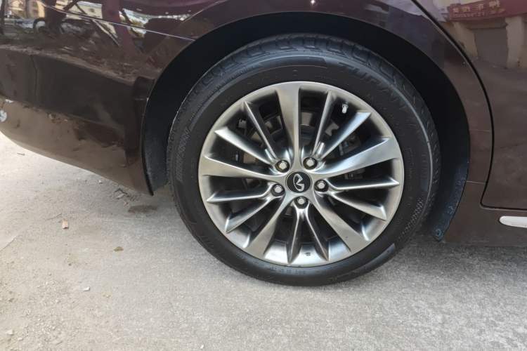 Used Infiniti Q50L 2018 2.0T Enjoyment Version China V Standard Right Rear Wheel Hub