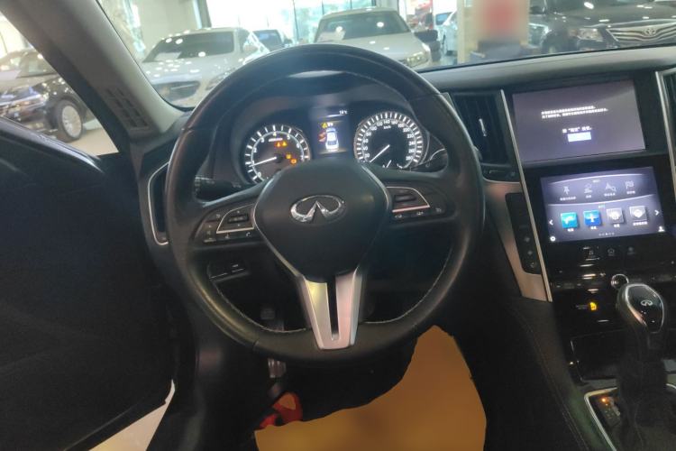 Used Infiniti Q50L 2018 2.0T Enjoyment Version China V Standard Steering Wheel
