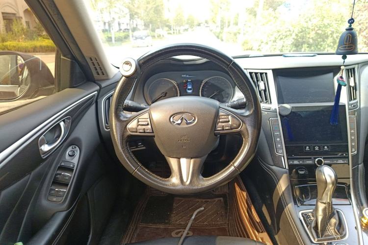 Used Infiniti Q50L 2018 2.0T Comfort Edition China V Standard Steering Wheel