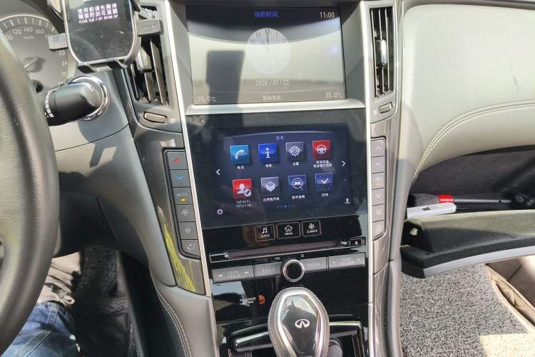 Used Infiniti Q50L 2018 2.0T Comfort Edition China VI Standard Audio And AC Panel