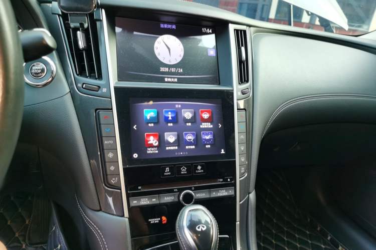 Used Infiniti Q50L 2018 2.0T Comfort Edition China VI Standard Audio And AC Panel
