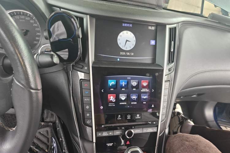 Used Infiniti Q50L 2018 2.0T Comfort Edition China V Standard Audio And AC Panel