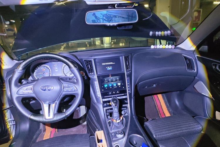 Used Infiniti Q50L 2018 2.0T Elite Sport Version China VI Standard Center Console