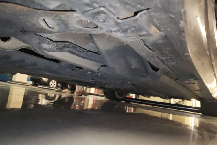 Used Infiniti Q50L 2018 2.0T Elite Sport Version China VI Standard Chassis Front Left