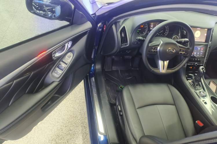 Used Infiniti Q50L 2018 2.0T Comfort Edition China VI Standard Driver Seat