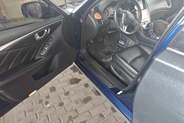 Used Infiniti Q50L 2018 2.0T Comfort Edition China V Standard Driver Seat