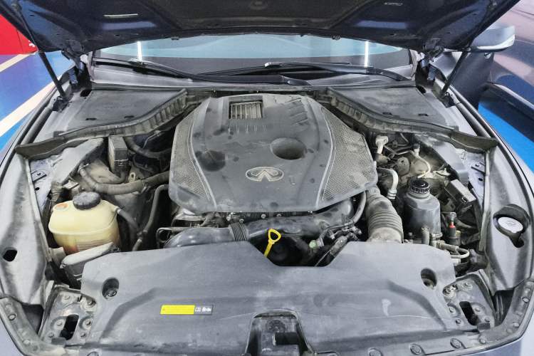 Used Infiniti Q50L 2018 2.0T Enjoyment Version China V Standard Engine Bay