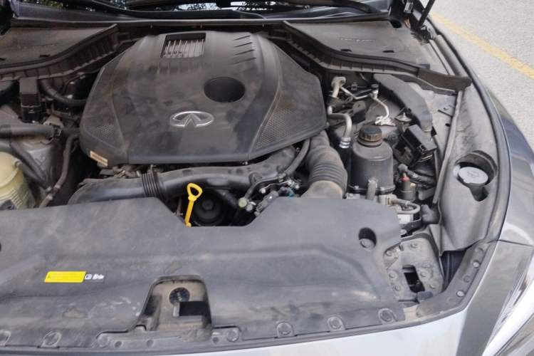 Used Infiniti Q50L 2018 2.0T Enjoyment Edition China V standard Engine Bay Left