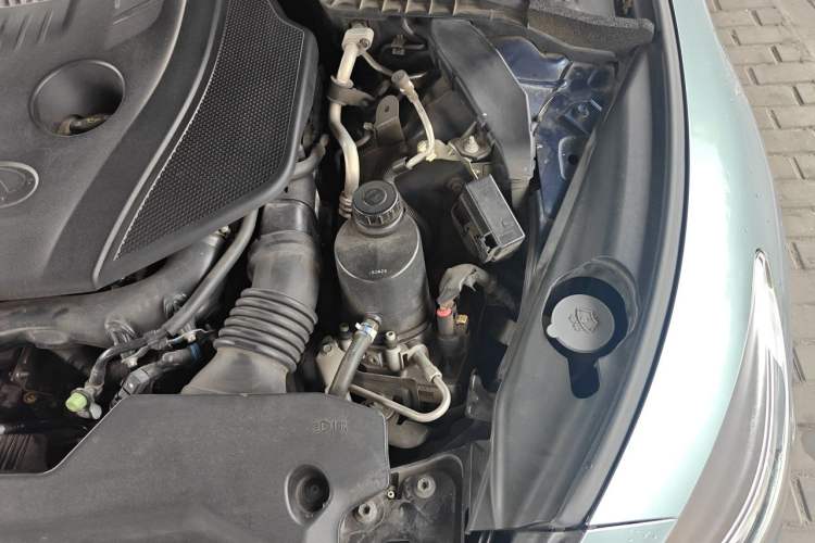 Used Infiniti Q50L 2018 2.0T Comfort Edition China V Standard Engine Bay Left