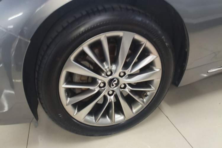 Used Infiniti Q50L 2018 2.0T Enjoyment Version China VI Standard Exterior 4