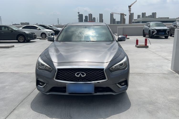 Used Infiniti Q50L 2018 2.0T Enjoyment Version China VI Standard Front