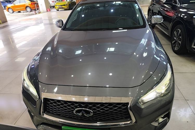 Used Infiniti Q50L 2018 2.0T Enjoyment Version China VI Standard Front