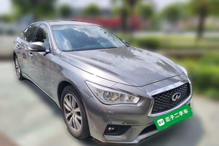 Used Infiniti Q50L 2018 2.0T Comfort Edition China VI Standard Front Right 45 Deg