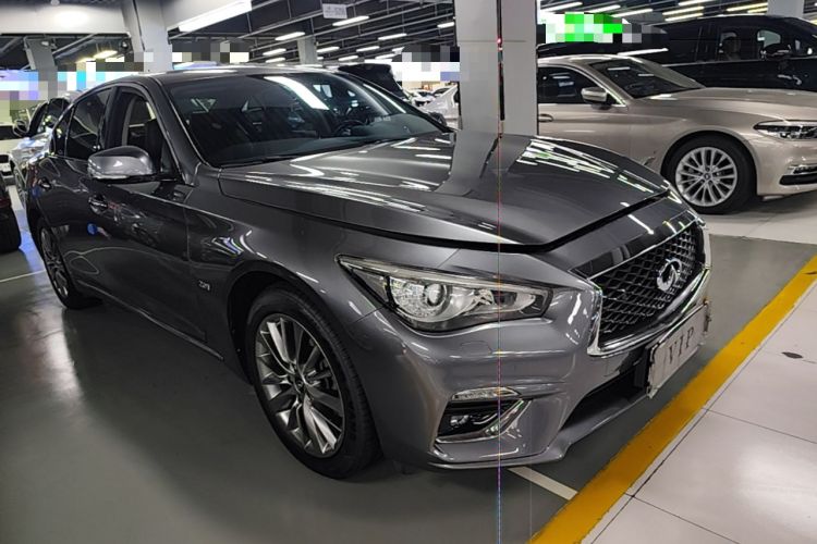 Used Infiniti Q50L 2018 2.0T Enjoyment Version China VI Standard Front Right 45 Deg
