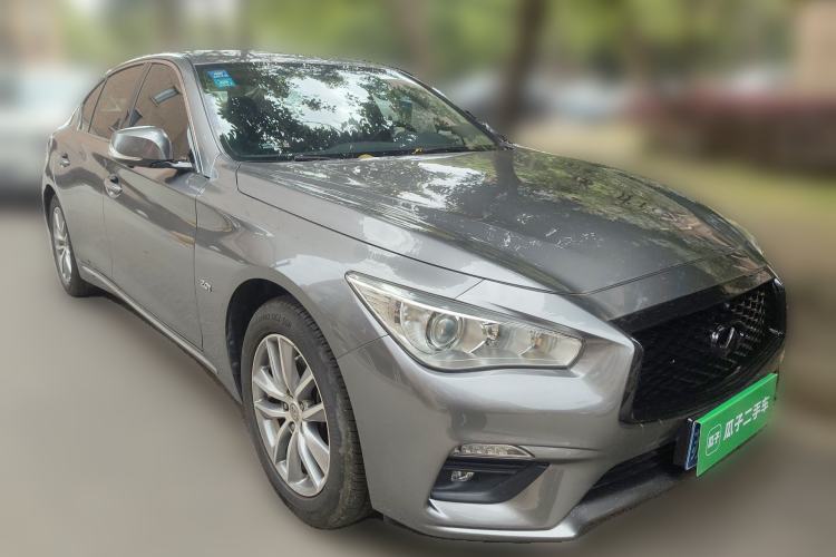 Used Infiniti Q50L 2018 2.0T Comfort Edition China VI Standard Front Right 45 Deg