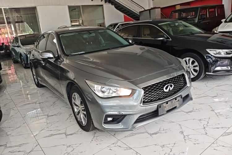 Used Infiniti Q50L 2018 2.0T Comfort Edition China VI Standard Front Right 45 Deg