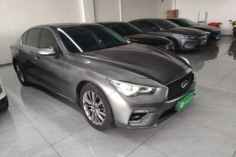 Used Infiniti Q50L 2018 2.0T Enjoyment Version China VI Standard Front Right 45 Deg