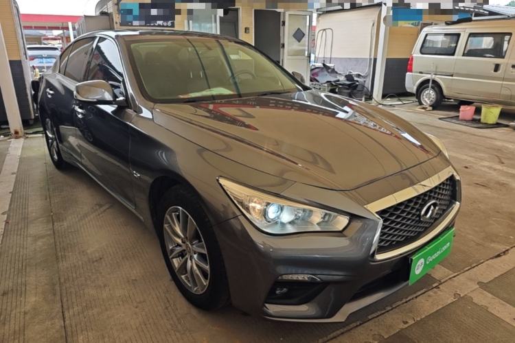 Used Infiniti Q50L 2018 2.0T Comfort Edition China VI Standard Front Right 45 Deg