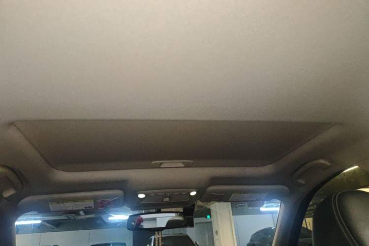 Used Infiniti Q50L 2018 2.0T Enjoyment Version China V Standard Headliner