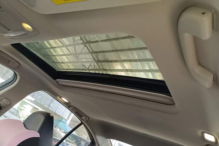 Used Infiniti Q50L 2018 2.0T Comfort Edition China VI Standard Headliner