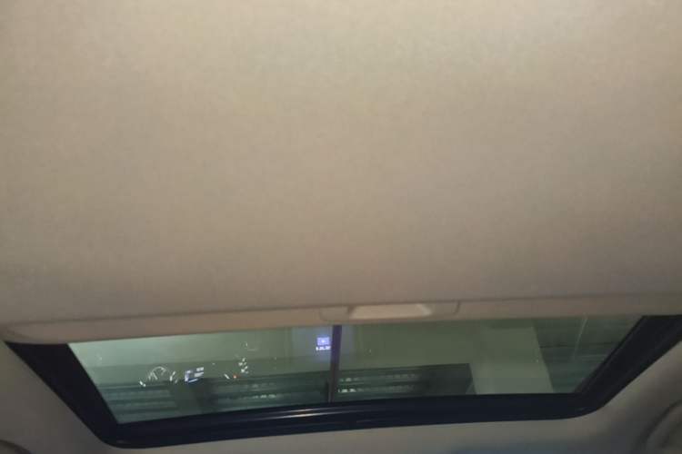 Used Infiniti Q50L 2018 2.0T Enjoyment Version China VI Standard Headliner