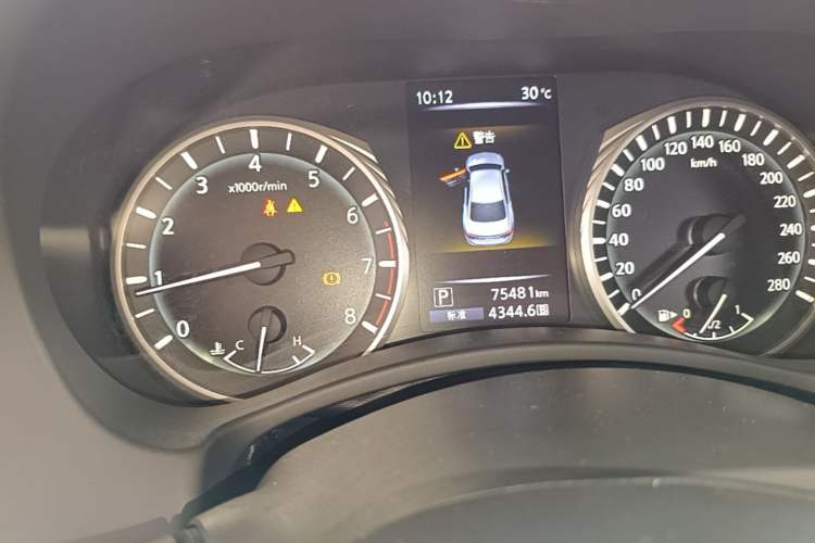 Used Infiniti Q50L 2018 2.0T Comfort Edition China VI Standard Instrument Cluster