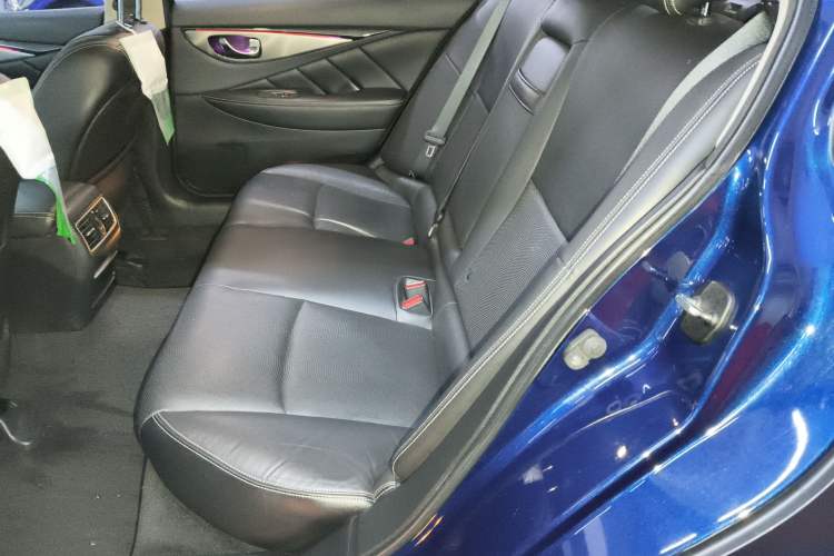 Used Infiniti Q50L 2018 2.0T Enjoyment Version China V Standard Interior 4