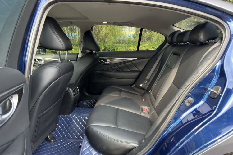 Used Infiniti Q50L 2018 2.0T Comfort Edition China VI Standard Interior 4