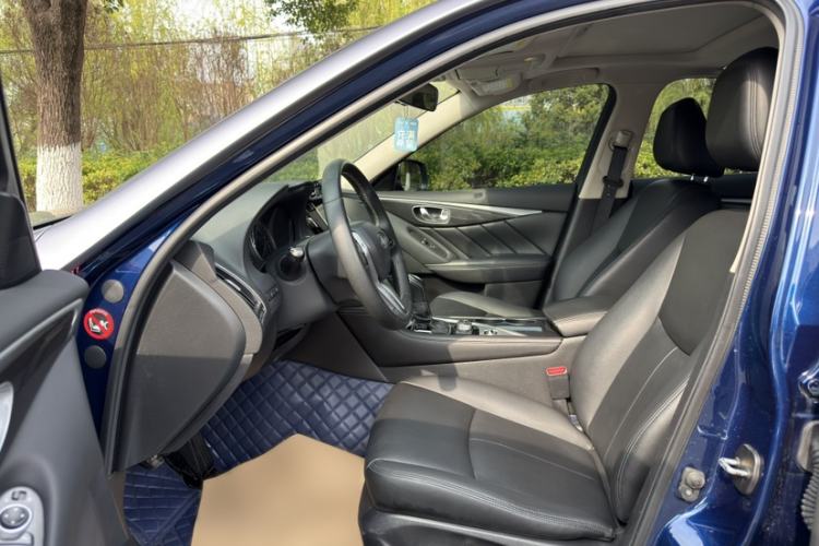 Used Infiniti Q50L 2018 2.0T Comfort Edition China VI Standard Interior 5