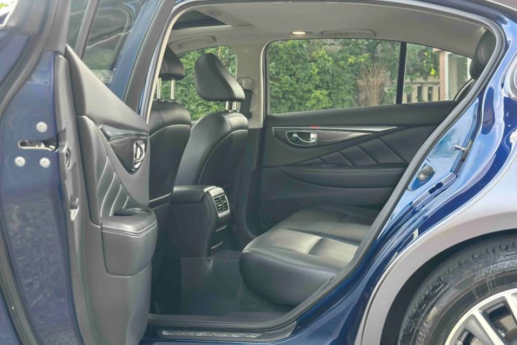 Used Infiniti Q50L 2018 2.0T Comfort Edition China VI Standard Interior 7