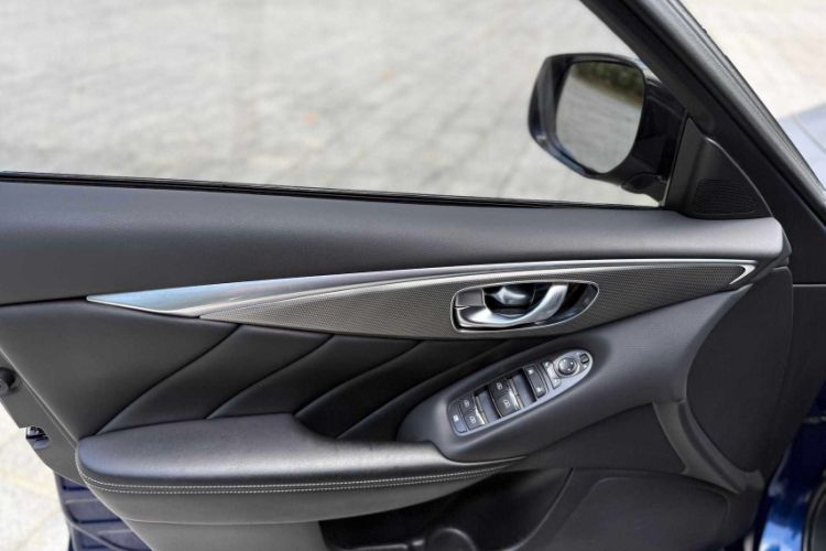 Used Infiniti Q50L 2018 2.0T Enjoyment Version China VI Standard Interior 9