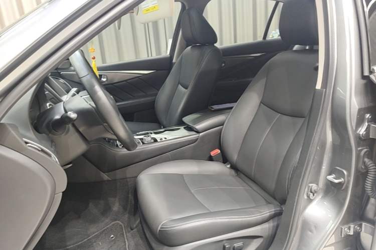 Used Infiniti Q50L 2018 2.0T Enjoyment Version China VI Standard Left Front Seat