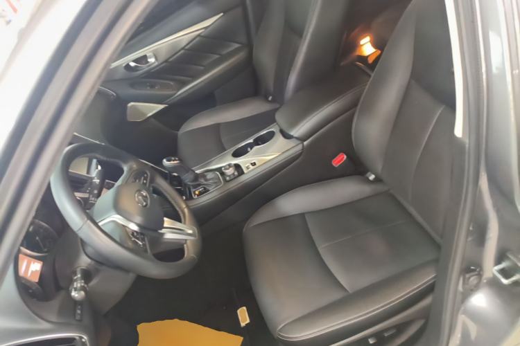 Used Infiniti Q50L 2018 2.0T Enjoyment Version China VI Standard Left Front Seat