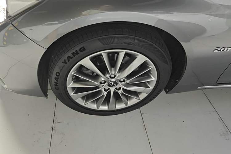 Used Infiniti Q50L 2018 2.0T Enjoyment Version China VI Standard Left Front Wheel Hub