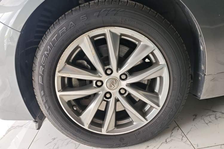 Used Infiniti Q50L 2018 2.0T Comfort Edition China VI Standard Left Front Wheel Hub