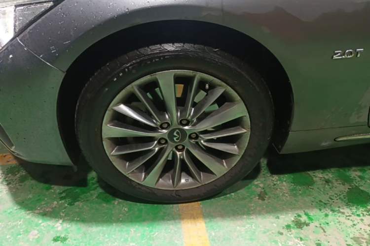 Used Infiniti Q50L 2018 2.0T Enjoyment Version China VI Standard Left Front Wheel Hub