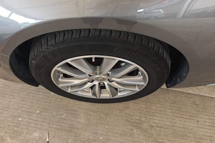 Used Infiniti Q50L 2018 2.0T Comfort Edition China VI Standard Left Front Wheel Hub